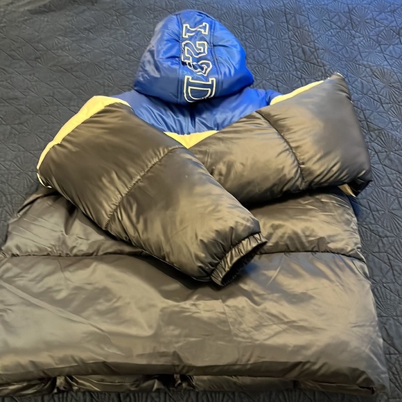 IZOD men’s XL blue/white color block hooded puffer coat - Picture 4 of 4